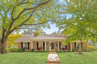 Building Photo - 10603 Lynbrook Dr