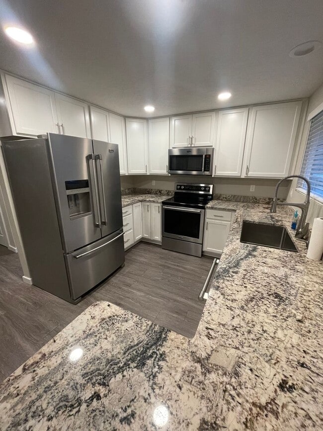 Foto del edificio - 61464 Little John Ln
