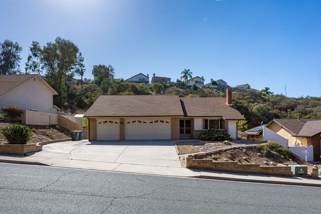 Foto del edificio - Traditional Home in North Fletcher Hills!