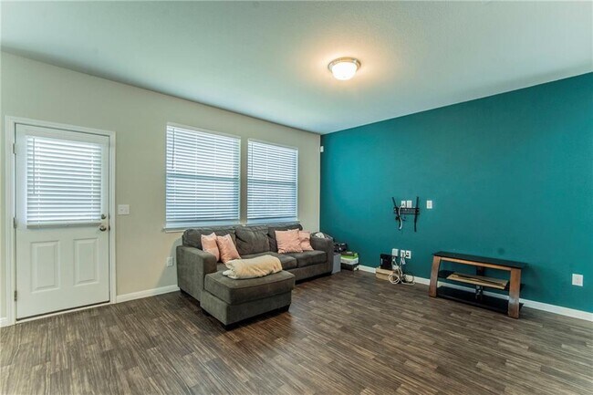 Building Photo - 10328 Forest Grove Dr