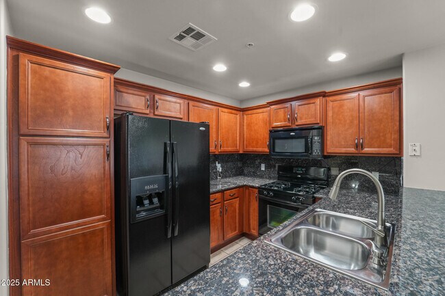 Foto del edificio - 5350 E Deer Valley Dr