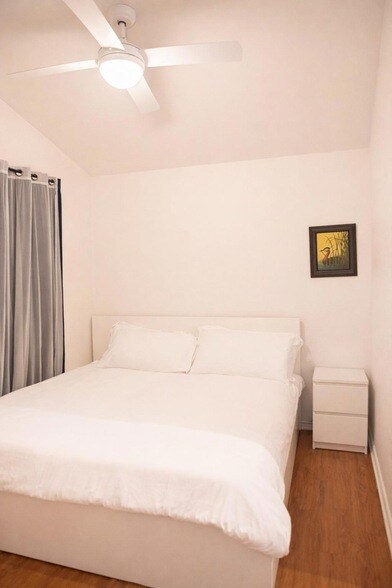 Foto del edificio - 4508 Bennett Ave
