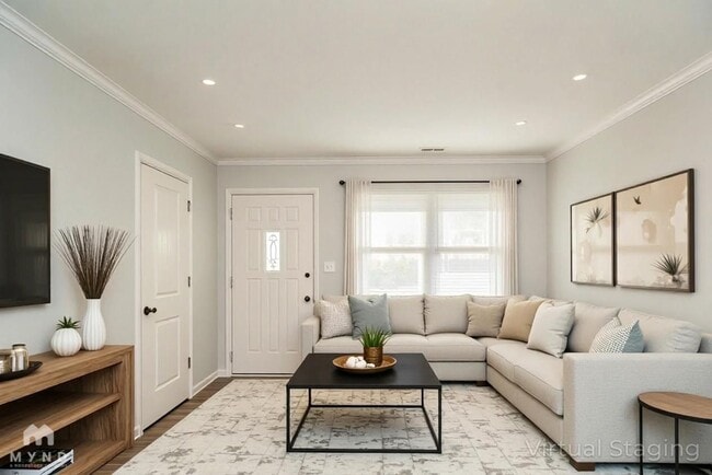 Building Photo - 2301 Charles St