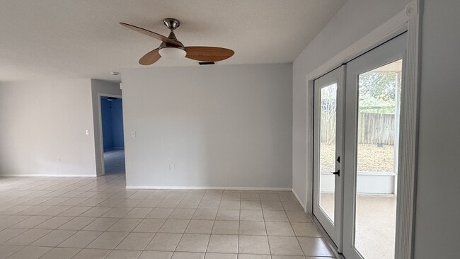 Building Photo - 7846 Royal Hart Dr