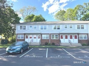 Building Photo - 310 Booth St