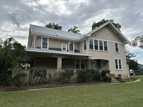 Building Photo - 1208 Avondale Ave