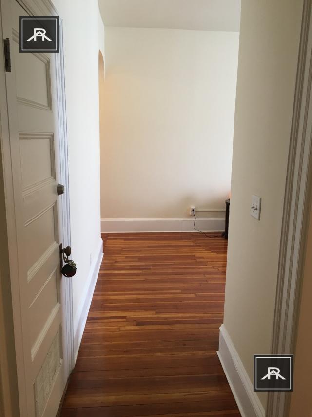 Foto del edificio - 2 bedroom in Brookline MA 02446