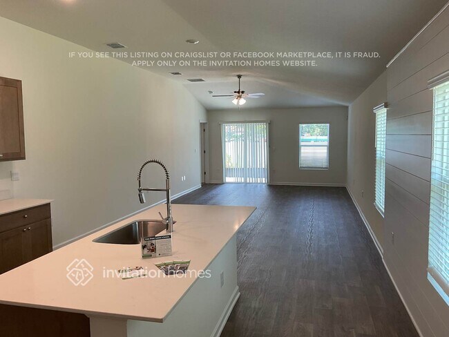 Foto del edificio - 18 Potterville Ln