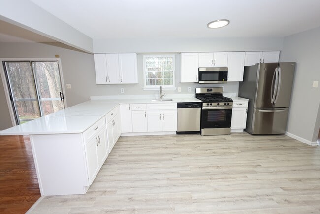 Building Photo - 6113 Peggyanne Ct
