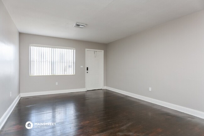 Foto del edificio - 18025 NW 6th Ave