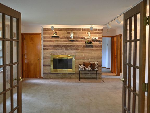 Building Photo - 2126 W 98th St