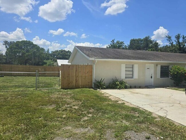 Foto del edificio - 5545 Gaur Ln
