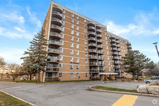 Building Photo - Glengarry