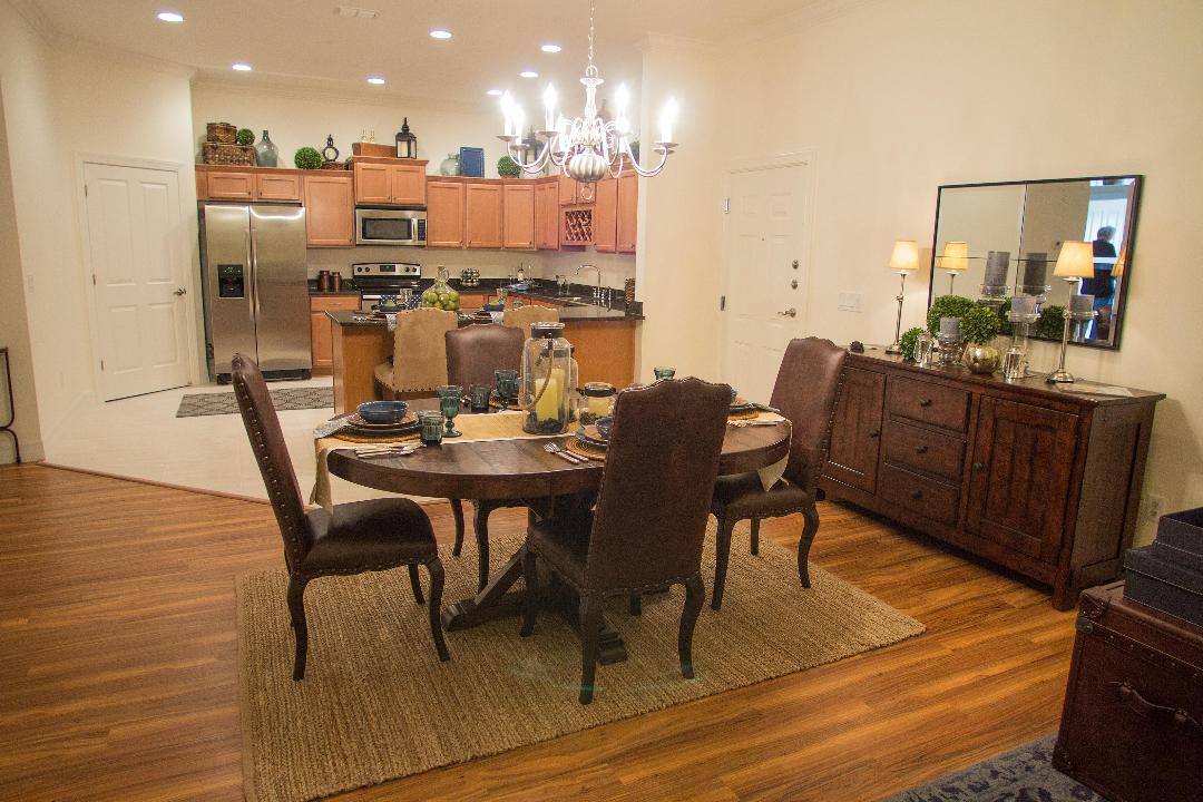 Foto principal - 7984 Southern Pines Dr