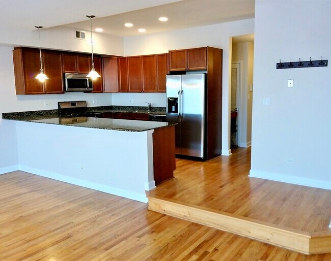 Foto del edificio - 815 S Western Ave