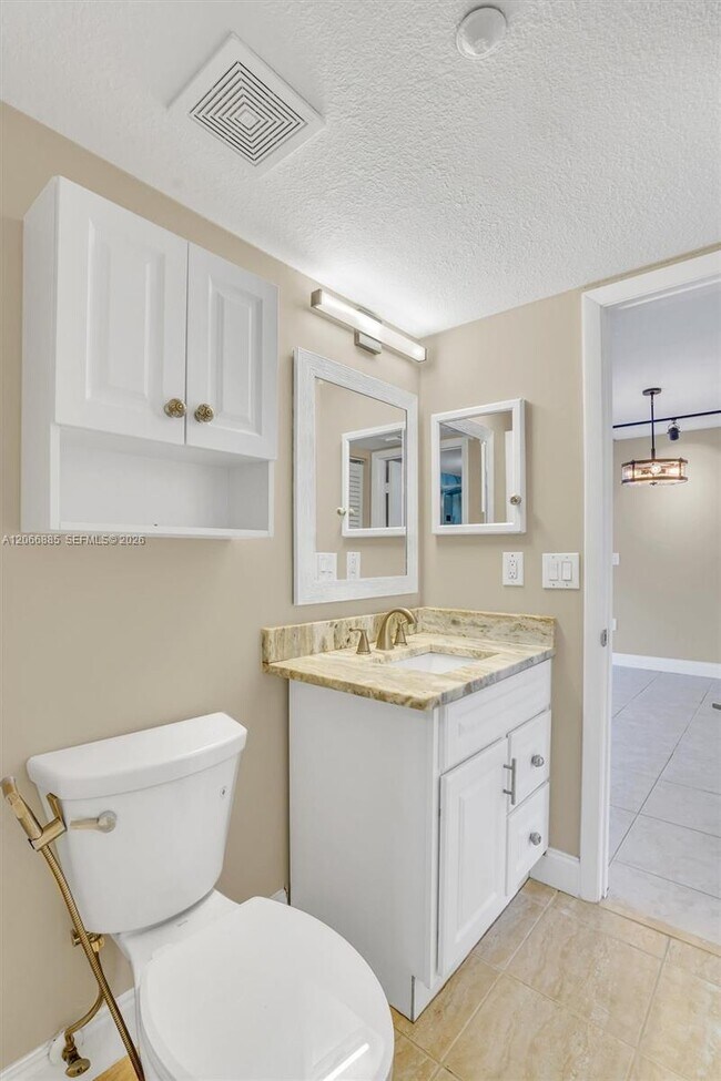 Building Photo - 9537 Weldon Cir