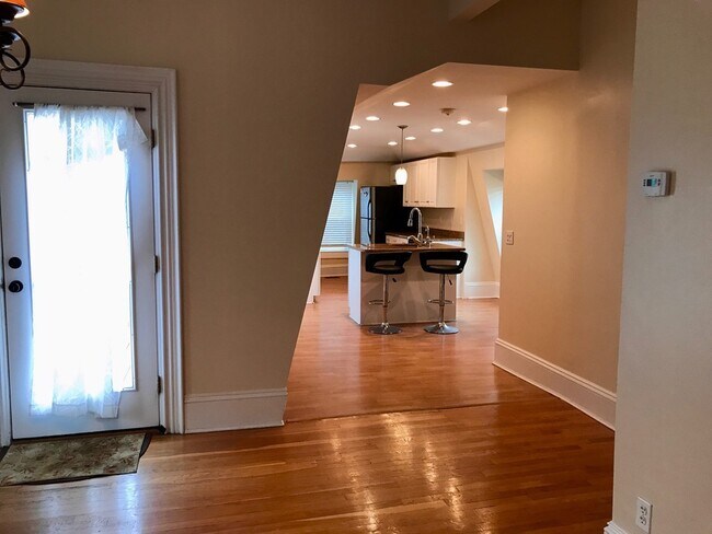 Foto del edificio - 674 Main St