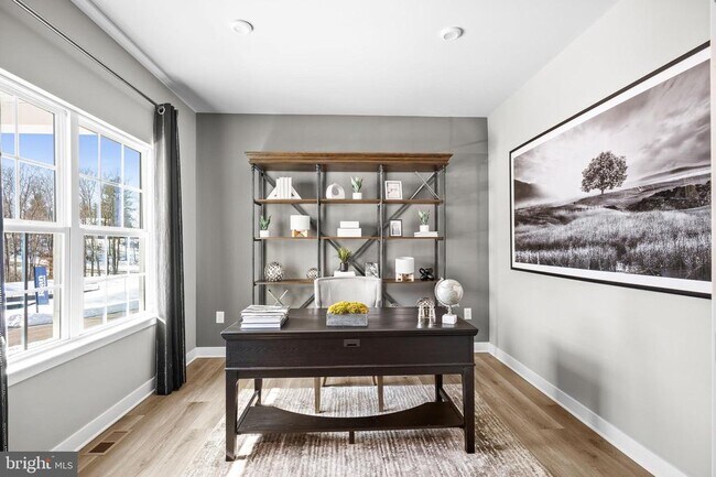 Foto del edificio - 141 Dithridge Dr