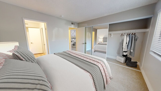 Building Photo - Artisan Oaks