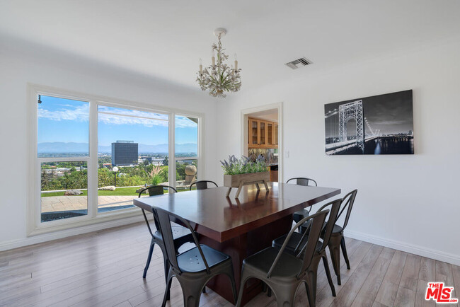 Foto del edificio - 4418 Woodley Ave
