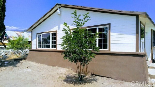 Foto del edificio - 1396 Garnet St