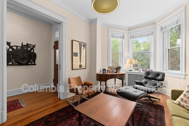 Foto del edificio - 1224 C St NE
