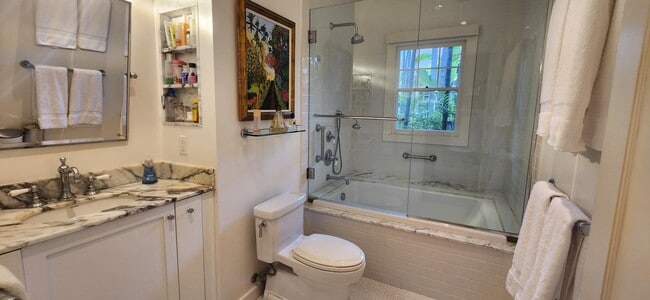 Building Photo - 205 Westminster Rd