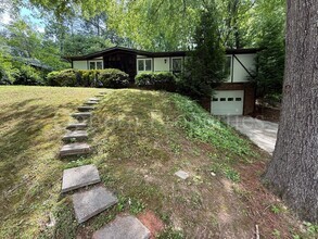 Building Photo - 1240 Fenimore St