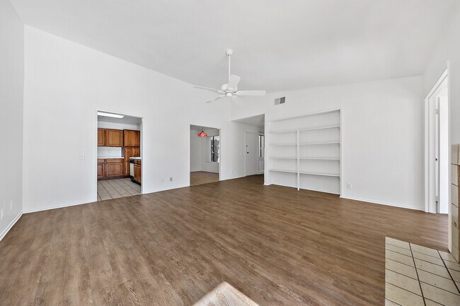 Foto del edificio - 74239 Santa Rosa Cir