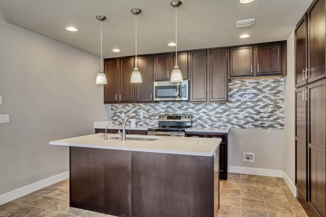 Photo - 4492 Milford Dr Townhome