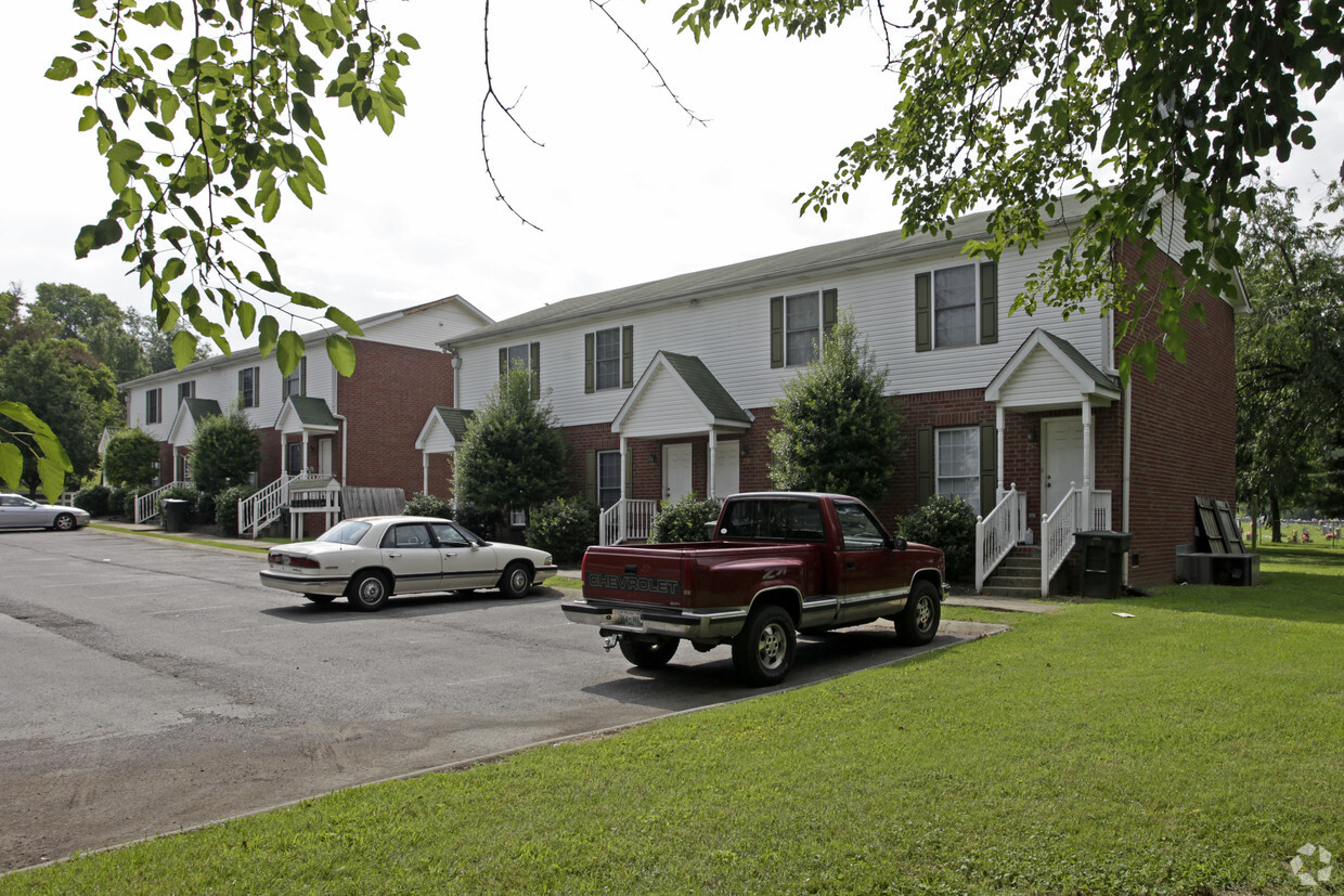 Foto del edificio - Monarch Village Apartments