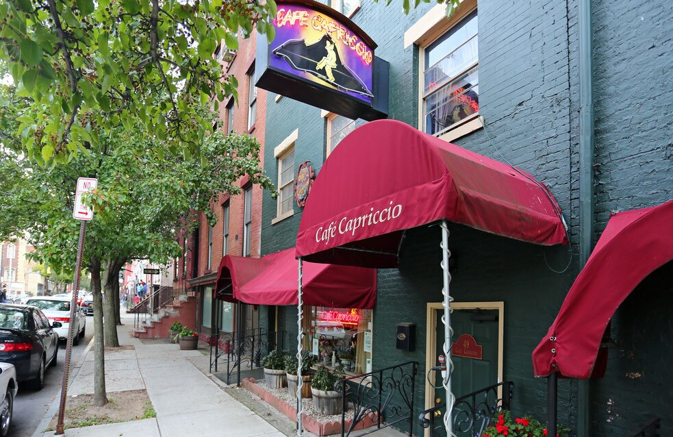 South End Apartments for Rent with a Yard Albany, NY Rentals