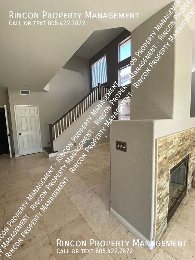 Building Photo - 2124 Avila Pl