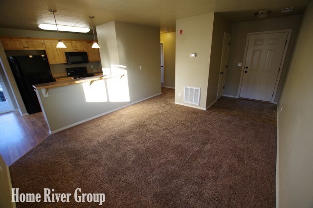 Foto del edificio - 16563 N Investor Loop