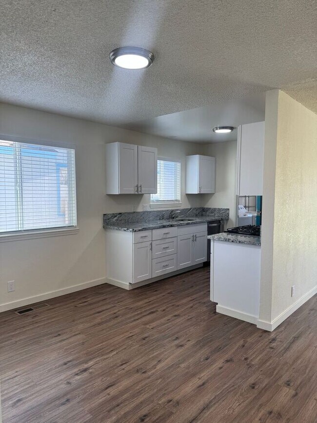Building Photo - Fully Remodeled 4-Bedroom Home Near Sparks...