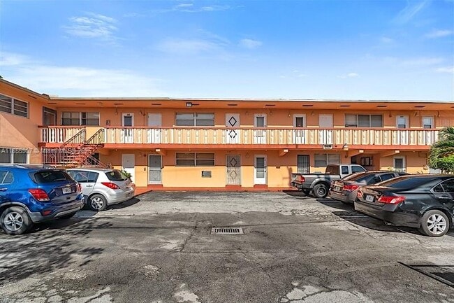 Foto del edificio - 19000 NE 3rd Ct
