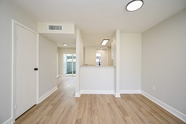 Building Photo - 260 El Dorado Blvd