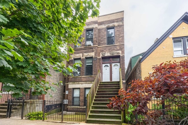 Building Photo - 2031 W Moffat St