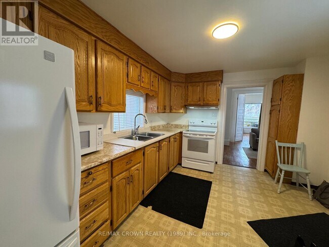 Photo du bâtiment - 657 McIntyre St W