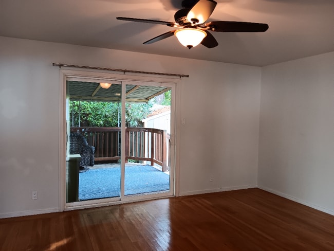 Building Photo - 1004 Hudson St