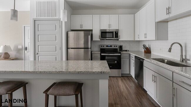 Foto del edificio - 100 Wildwood Ct