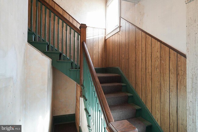 Building Photo - 202 N 2nd St