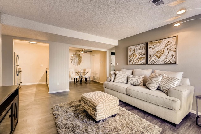Villas at Holly | Centennial, Co. Apartments - Villas at Holly