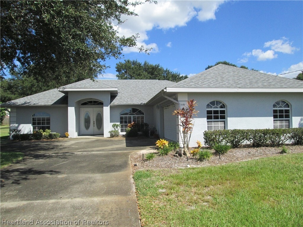 119 Club Rd NW, Lake Placid, FL 33852 House Rental in Lake Placid, FL