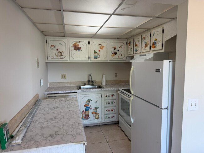 Foto del edificio - 500 Village Green Cir W