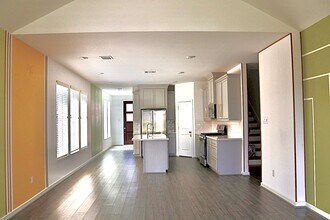Building Photo - 17631 Carnation Gln Dr