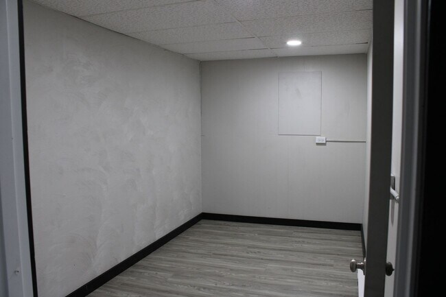 Foto del edificio - 26093 W Mondovi St