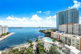 Building Photo - 2020 N Bayshore Dr