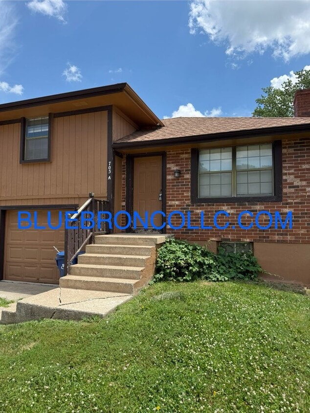 Primary Photo - Spacious 3-Bed, 2-Bath Multi-Level Home in...