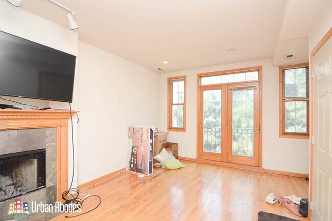 Foto del edificio - 819 N Wood St